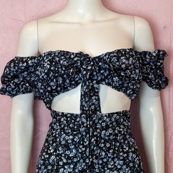 PrettyLittleThing Floral Blue Puff Sleeve Cut Out Front Mini Dress size 10 - Picture 2 of 7